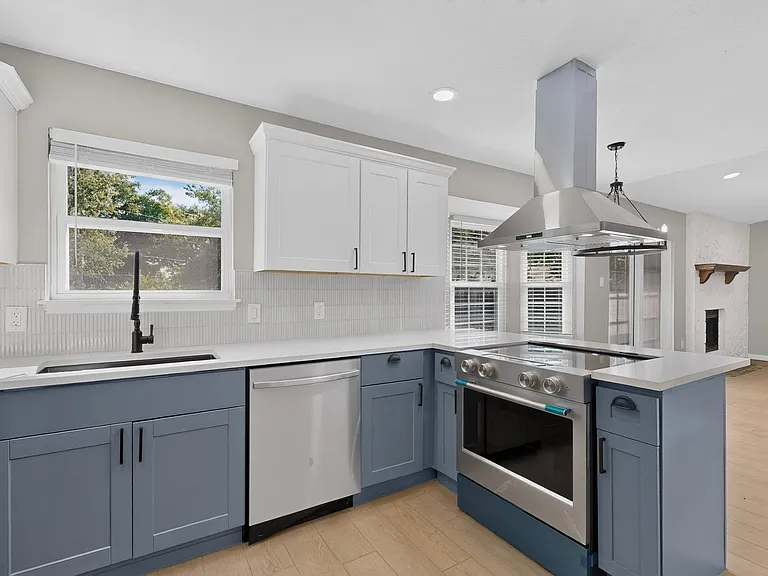6708 Johnnie Ct — Photo 18