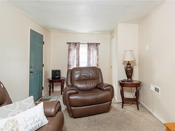5th image of 106 Farwood Dr
