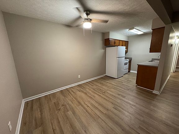 3rd image of 179 Treva Dr APT 1