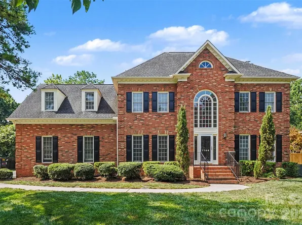 7708 Red Oak Ln, Charlotte, NC 28226