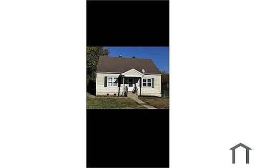 2315 Green St Photo 1