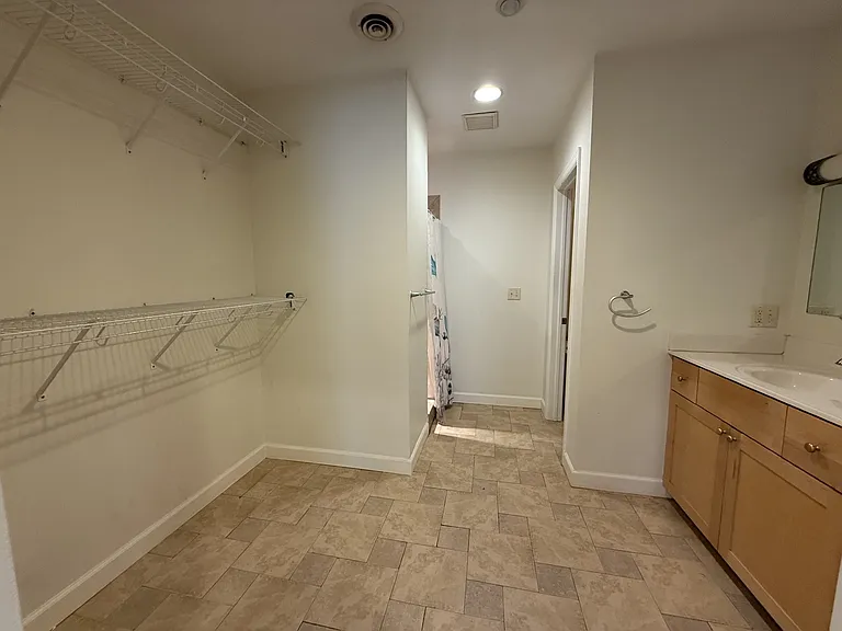 20 E Main St #6 — Photo 6