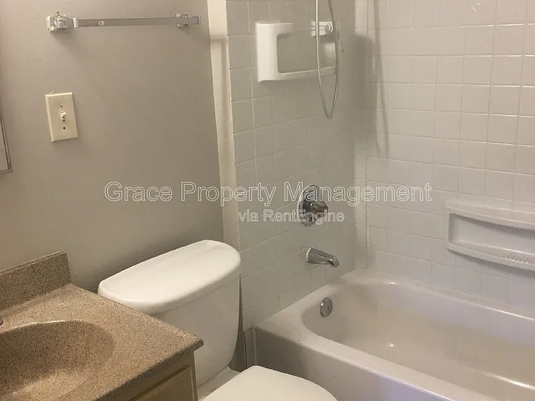 2900 Eliot Cir #4 — Photo 10