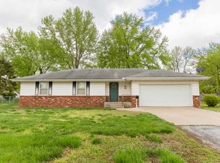1816 W Cherokee St, Springfield, MO 65807