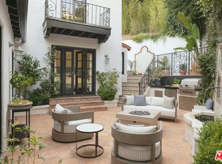 1545 N Kings Rd, Los Angeles, CA 90069