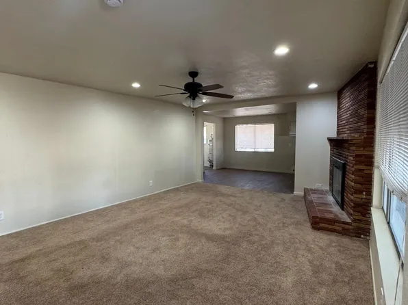 493 N Alta Ave #A, Dinuba, CA 93618