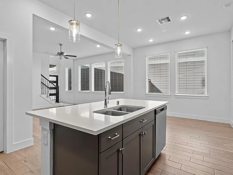 120 Red Cascade Ct — Photo 14
