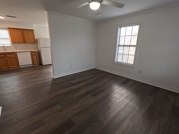 4th image of 2315 13th Ave N