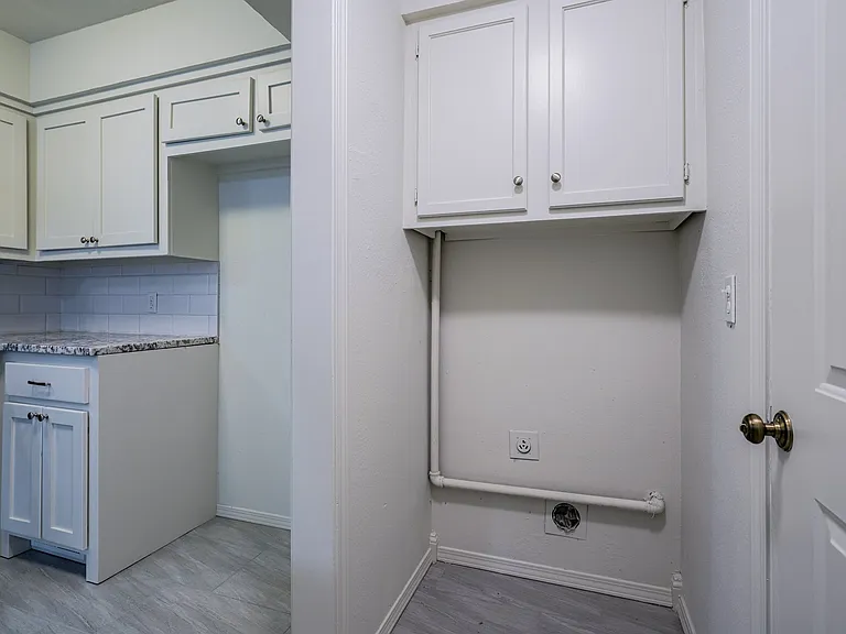 8916 Kenny Cir — Photo 18