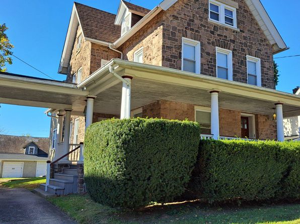 142 Mount Carmel Ave Floor 1