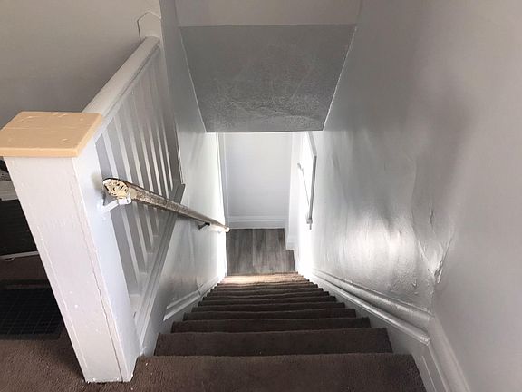 5th image of 315 Whitethorne Ave