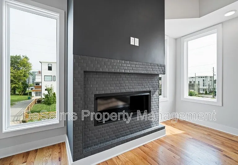 1000 Southside Ave — Photo 33