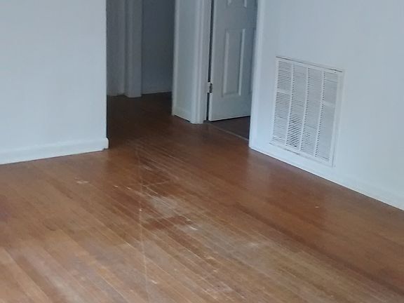 3rd image of 36 Sheffield Dr
