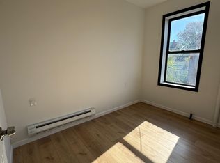 644 E 219th St #1R, Bronx, NY 10467