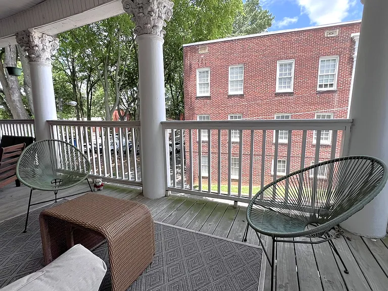 Virginia Court Apartments — Photo 8