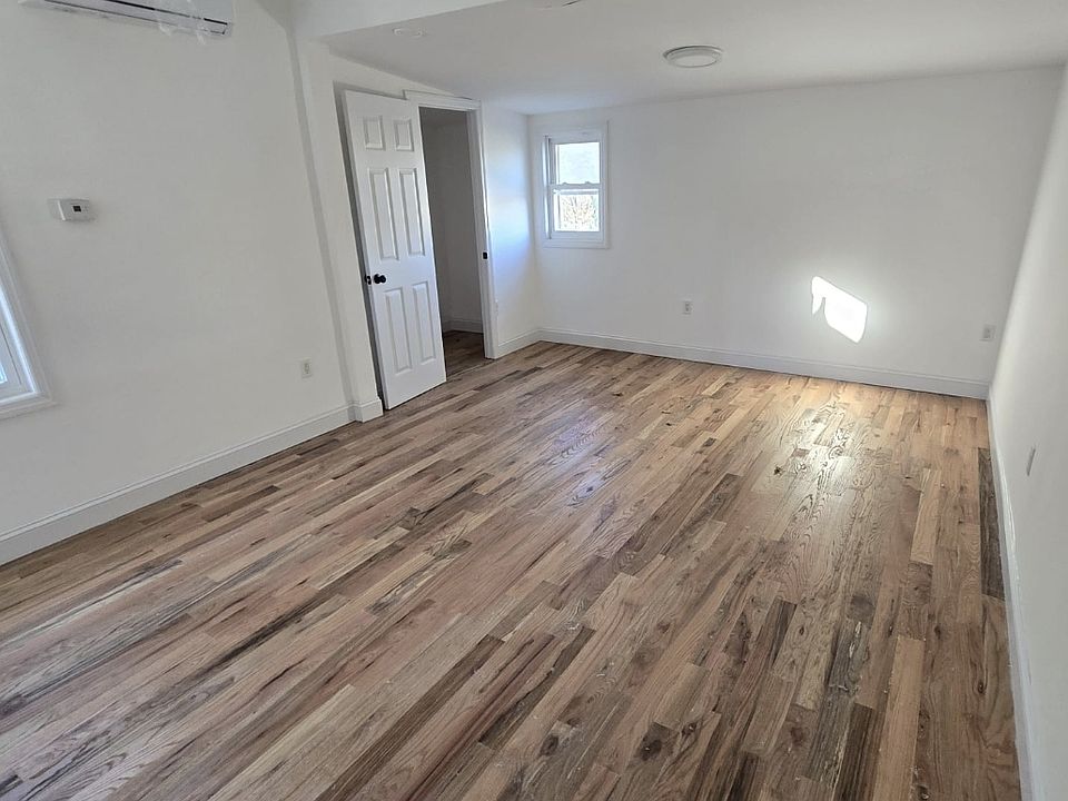 1st image of 1367 Dickens St Floor 2