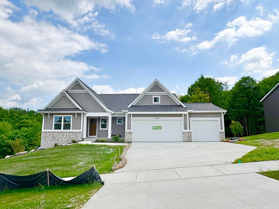 1st image of 5940 Valley Point Dr SE