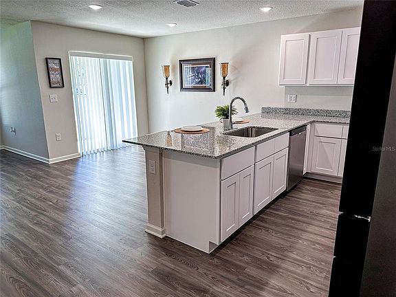 5th image of 15949 SW 55th Avenue Rd