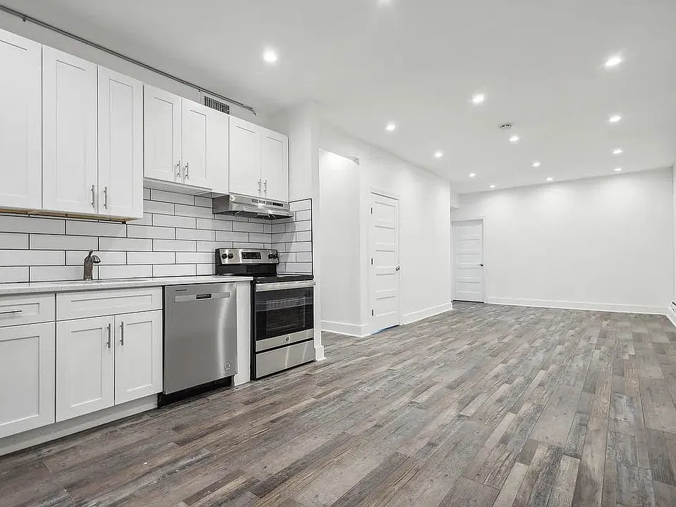 61 4th Ave #302