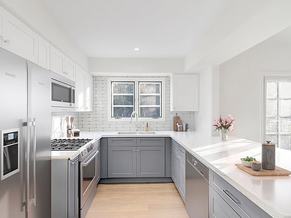 2nd image of 1133 25th St APT 7