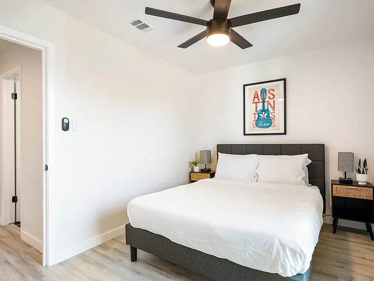 4800 Spring Meadow Cv — Photo 7