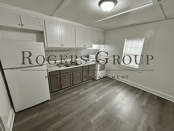 3rd image of 301 Perry St