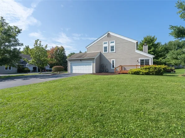 3815 Mercedes Pl, Canfield, OH 44406