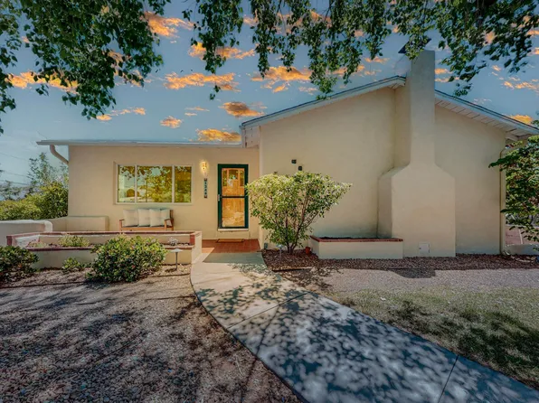 1344 Columbia Dr NE, Albuquerque, NM 87106