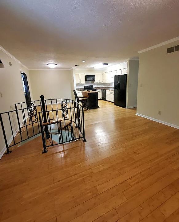 1st image of 2921 Candlelight Way #2917