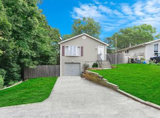 364 Decatur Ave, Shirley, NY 11967