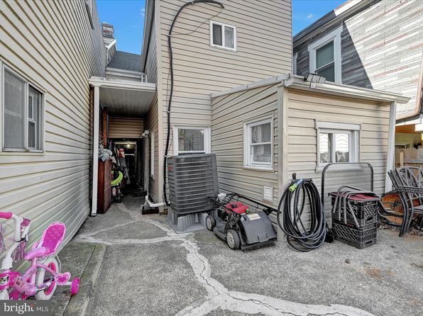 327 S 3rd St, Columbia, PA 17512