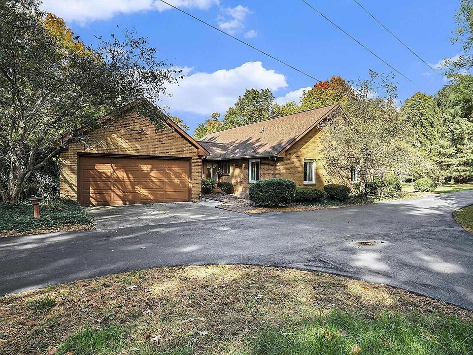 1st image of 26968 Country Ln