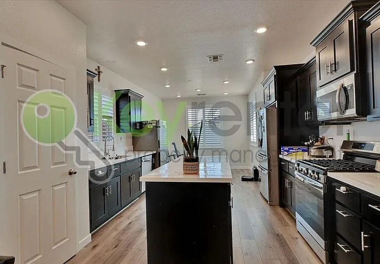 4168 Gossamer St — Photo 8