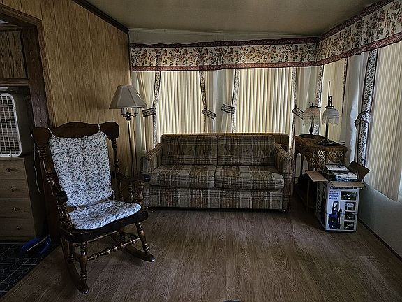 5th image of 5916 Cedar Shores Dr #196