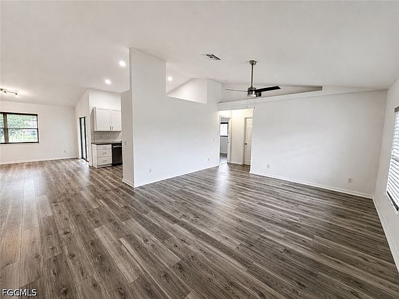 5th image of 3119 47th St SW