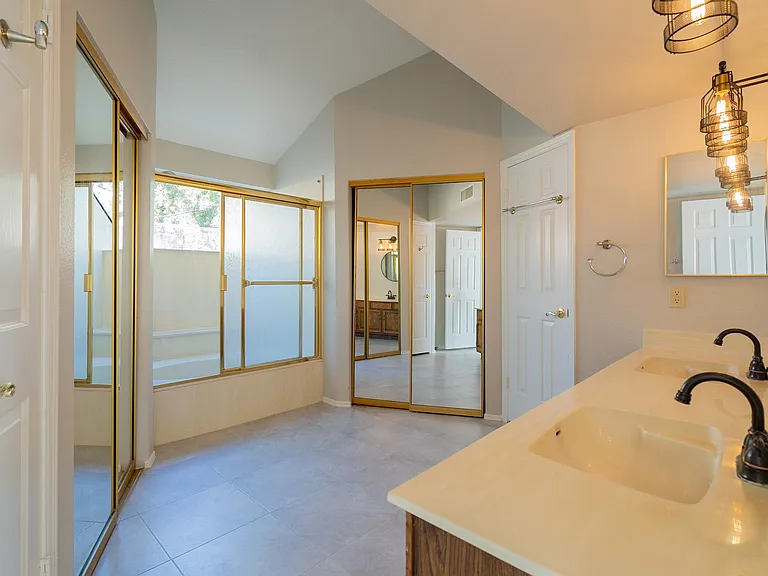 3980 E Graythorn St — Photo 26