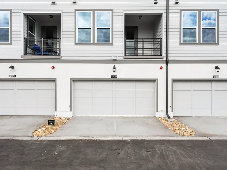 13140 Bovet Ave — Photo 27