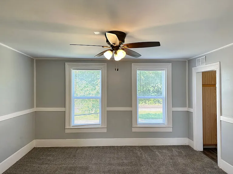 326 Railroad St #2 — Photo 2