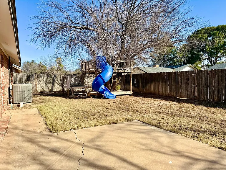 2515 Emerson Dr — Photo 17
