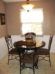 5th image of 2111 Sir Lockesley Dr