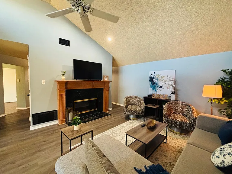 3315 Scarlet Oak Ct — Photo 20
