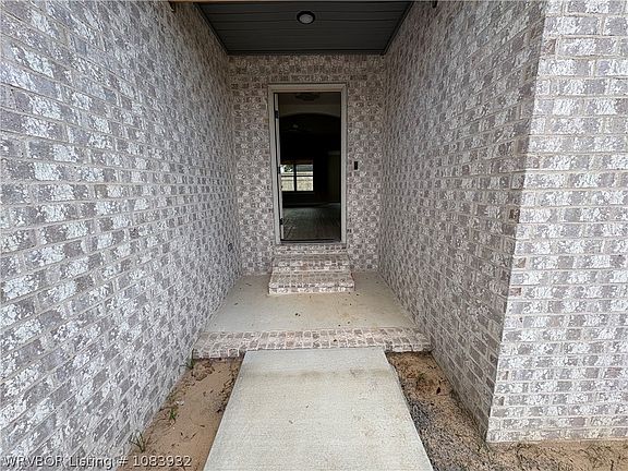 2nd image of 1101 Hunter Dr