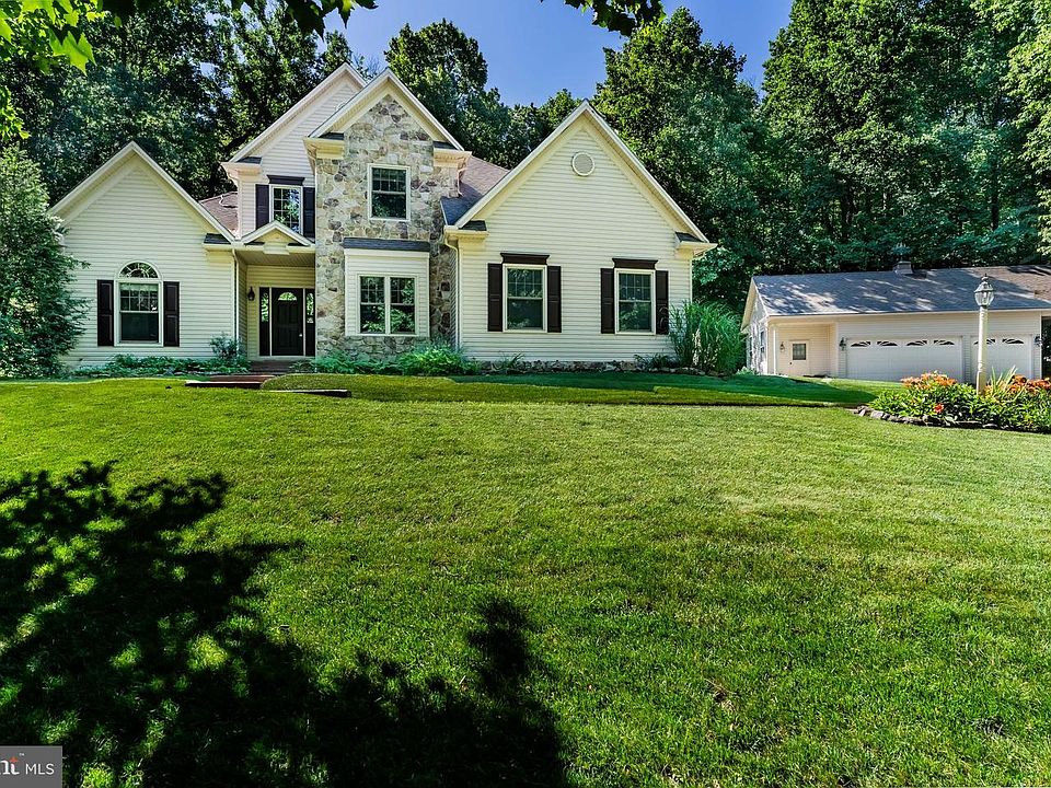 1st image of 5995 Bull Rd