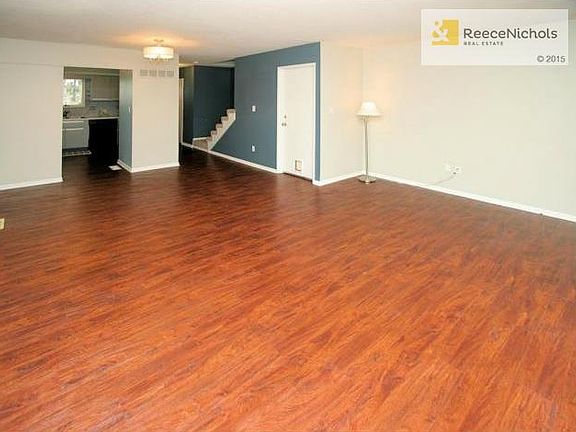 Living Room and Dining area great place to entertain!