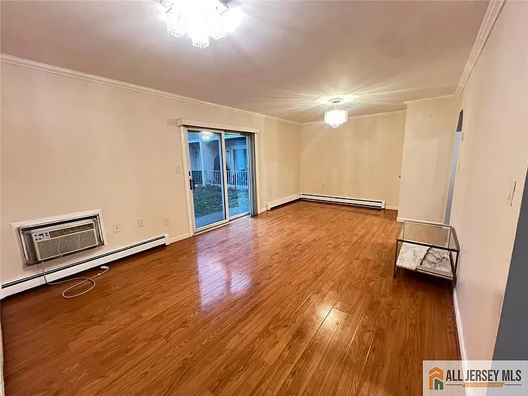 406 Cranbury Rd #7 — Photo 5