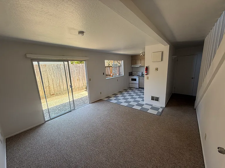 816 Riverside Ave #2 — Photo 9