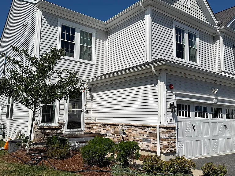 32 Poplar Ln — Photo 3