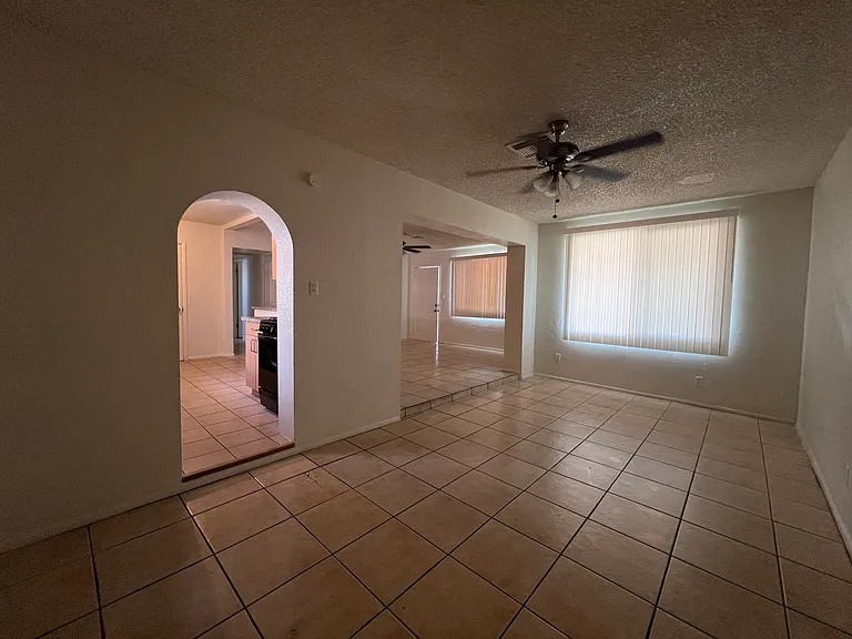 4615 W Weldon Ave — Photo 7