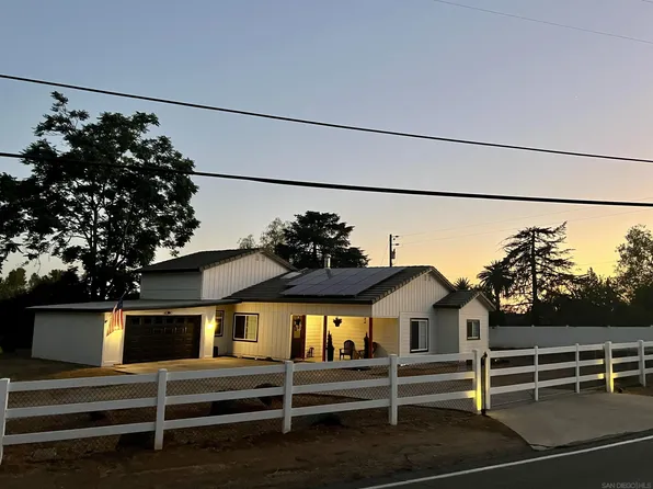 3221 E Victoria Dr, Alpine, CA 91901