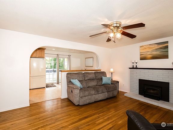 5th image of 3757 Briarwood Drive SE